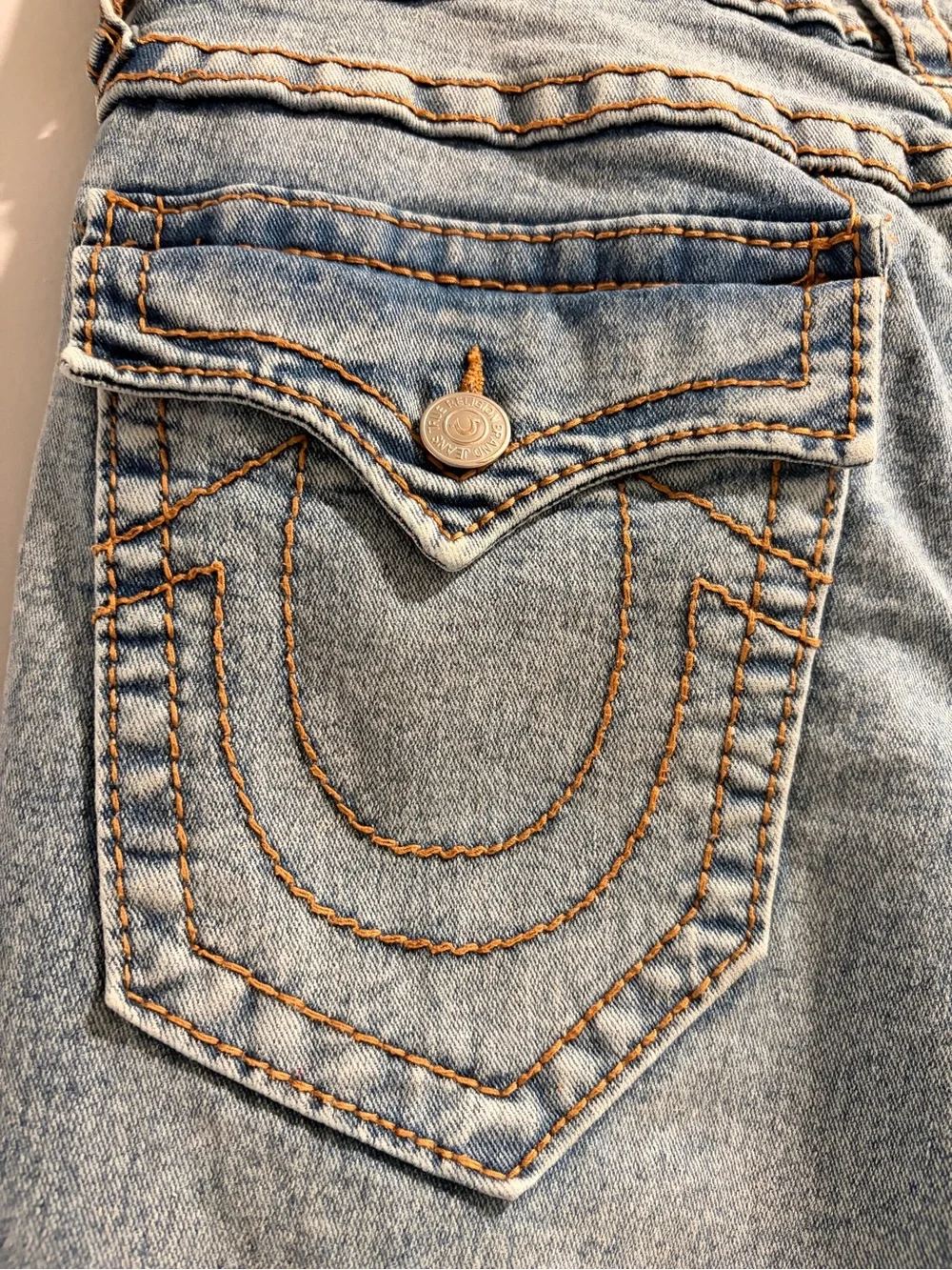True Religion Mens Light Blue Denim Jeans - RICKY Relaxed Straight